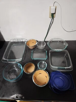 Lot Of Pyrex Glass Storage (Not All Have Lids) - Image 1 of 4