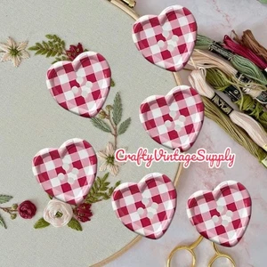 Juego de 4 botones gingham corazón país cuadros rojo blanco 1" rojo - Imagen 1 de 2