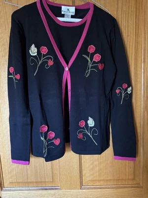 Russell Kemp 黑色多色花卉刺绣开衫和贝壳中号 — 第 1/4 张图片