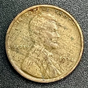 Error Coin 1934-P Lincoln Cent Wheat Penny Woody Error Improper Alloy Error - Picture 1 of 2