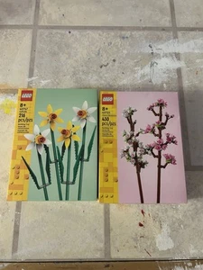 2 Kartons: LEGO Botanicals: Narzissen (40747) Kirschblüten 40725 - Bild 1 von 6