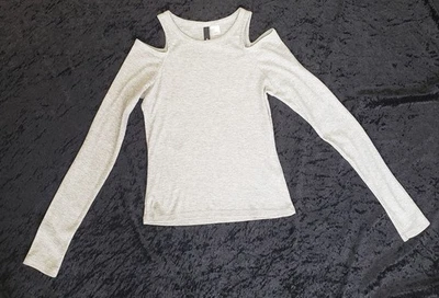 Grey Long Sleeved top with open shoulders - Size Small - Image 1 of 4