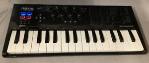 M-Audio Axiom AIR Mini 32 USB MIDI Keyboard & Pad Controller
