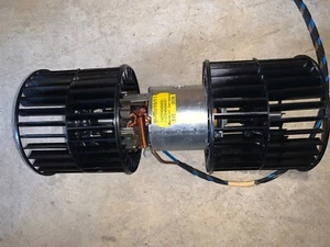 NOS OEM BMW Blower Motor German Behr Part # 64 51 1 468 441 - Picture 1 of 6