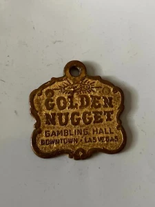 Vintage Golden Nugget Gambling Hall Downtown Las Vegas Key Chain - Imagen 1 de 4