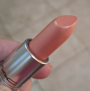 M·A·C frost lipstick ~ Pink Power ~ discontinued ~ NIB ~ FREE SHIPPING! - Picture 1 of 4