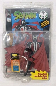 McFarlane Toys Spawn Series 1 Action Figure with Comic Book 1994 - Picture 1 of 5