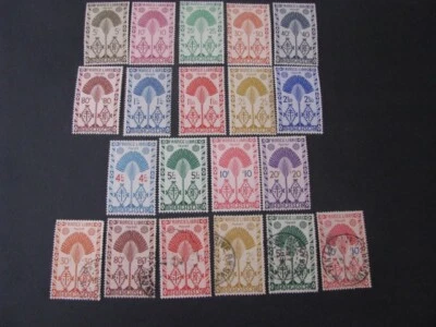 Juego de estampillas de Madagascar Scott # 241-254 lote Foto 1 de 4