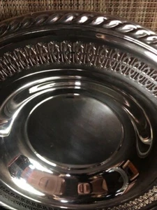 Wm. Rogers Silver 12.5" Round Serving Bread Platter-Norwegian Lattice Rim - Picture 1 of 10
