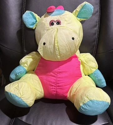 Pára-quedas Chrisha brincalhão de pelúcia girafa neon estilo puffalump bicho de pelúcia '88 - Imagem 1 de 4