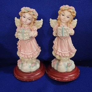 Vintage~1996~"THE GIVING ANGEL"~6 1/2”, Made By The House Of Lloyd's - Picture 1 of 3