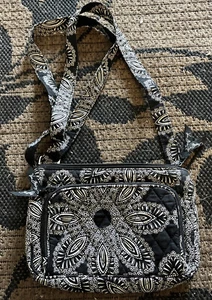 Vera Bradley Black & White Shoulder Bag / Purse - Picture 1 of 4