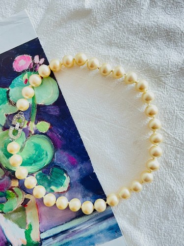 Collana Christian Dior vintage anni 80 grandi perle tonde bianche logo CD cristalli