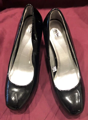 ZAPATOS de MOSSIMO Negro Charol Tacones de Bomba Talla 7 Nuevos Sin Etiquetas Foto 1 de 4