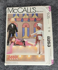McCalls #8263 ANNIE MOVIE Daddy Warbucks-Punjab-Miss Hannigan patrón sin cortar/FF - Imagen 1 de 2