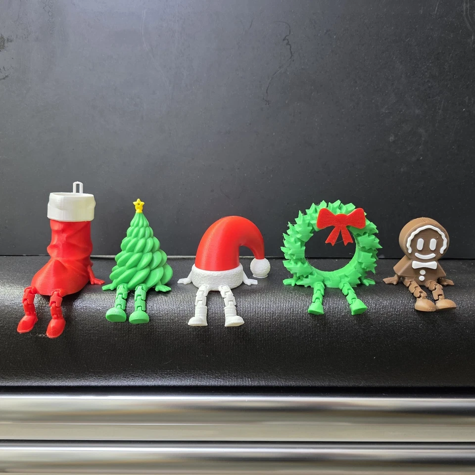 Christmas Mini Figures Tree, Stocking, Gingerbread, Wreath, Santa Hat 3D Printed - Image 1 of 4