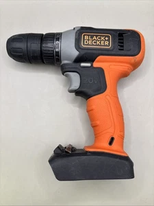 Taladro inalámbrico BLACK+DECKER 20V MAX*, SOLO HERRAMIENTA inalámbrico (BCD702) - Imagen 1 de 2