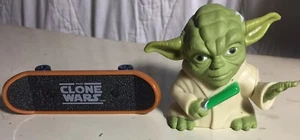 Lot Of 2 Kid’s Meal Star Wars Toy YODA 2006 BK CLONE WARS SKATEBOARD 2010 McD - Picture 1 of 2