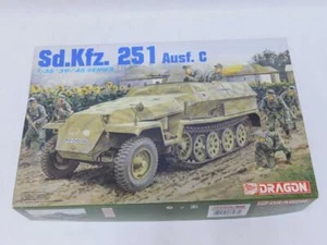 1/35 Dragon SdKfz 251 Ausf C German Half Track Armored Carrier Plastic Model Kit - Picture 1 of 2