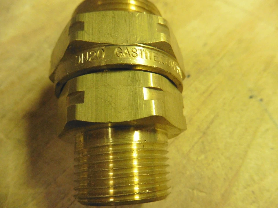 gastite Compression adapter 3/4" to 1" straight Iapmo brass usa 11 DN20 17 26 - Image 1 of 4