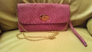 MELLOW WORLD PURSE- PURPLE FAUX GATOR- GOLD TRIM - Picture 1 of 1