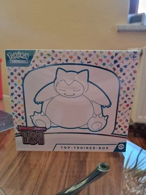 Pokémon - Karmesin & Purpur 151 Top Trainer Box - Bild 1 von 4
