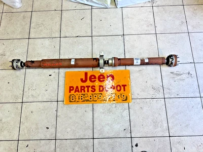 2014 - 2021 JEEP GRAND CHEROKEE 3.6L 4WD ЗАДНИЙ КАРДАННЫЙ ВАЛ OEM MOPAR 68206210AB - Изображение 1 из 4