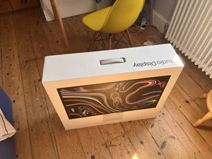 Genuine Apple Studio Display 27" Model# A2525 **EMPTY BOX ONLY** - Picture 1 of 4