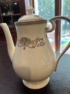 9" Tall Aynsley Henley Coffee Pot - Perfect Condition! - Picture 1 of 8
