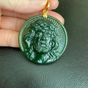 Colgante Redondo Cabeza de Jesucristo Tallada en Jade Nefrita Verde Oro Sólido Real 14K - Imagen 1 de 11