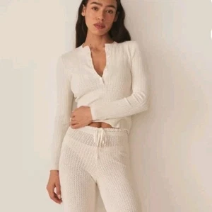 ELLIS HENLEY -- IVORY XS In weicher, dehnbarer Viskose-Mischung Pointelle, The Ellis - Bild 1 von 9