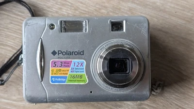 Polaroid PDC5355 Digital Kamera 5.3MP 12x Zoom (3O,4D) F2.65 - Bild 1 von 4