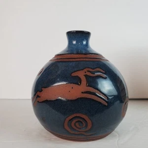 Studio Pottery Vase Ray Foster Oregon Hand Thrown Blue Glaze Wildlife Animal - Picture 1 of 6