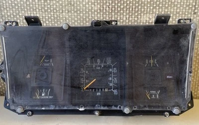 Ford Econoline E150 1975-1991, E250, E350 Van Gauge Cluster ELUF-10848-AA Foto 1 de 4