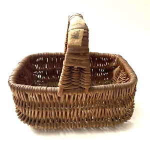 Antique Vintage Small Hand Woven Child’s Basket w/ Handle ~ Made In Poland - Imagen 1 de 11