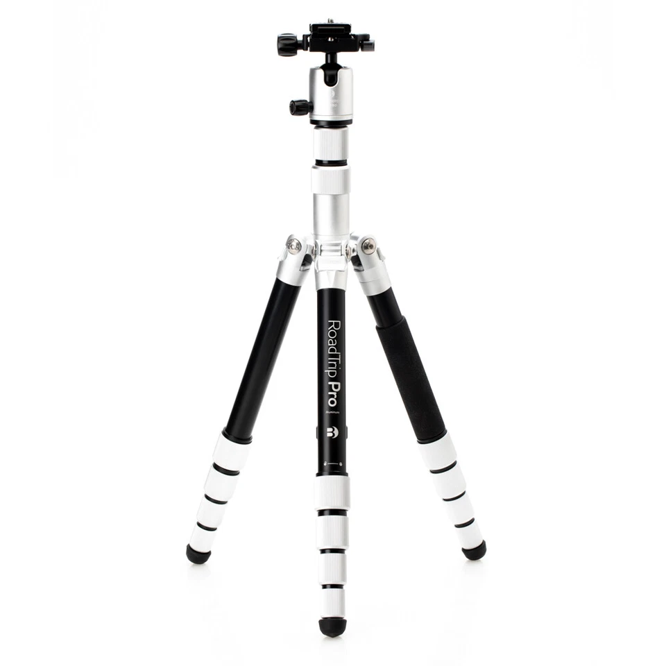 MeFOTO RoadTrip PRO Aluminum Series 1 (6 in 1) Tripod (SILVER) - Image 1 of 4