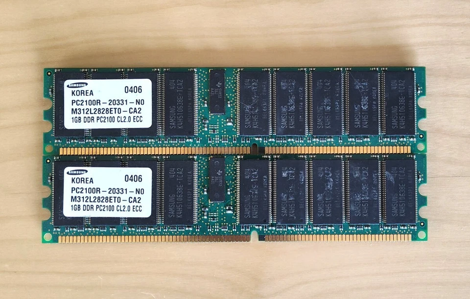 LOTE DE 2 SAMSUNG 1GB PC-2100R DDR-266 ECC REGISTRADOS DIMM 2GB M312L2828ETO-CA2 Foto 1 de 1