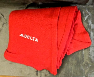 Collectible Vintage Delta Air Lines Embroidered Logo Red Fleece Travel Blanket - Picture 1 of 1