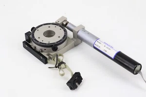 Mesa giratoria de precisión PHYSIK INSTRUMENTS M-035.D0 con servomotor de circuito cerrado - Imagen 1 de 6