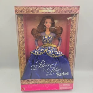 1997 Ritratto in bambola Barbie blu #19355 NRFB Mackie Face Redhead Doll - Foto 1 di 5
