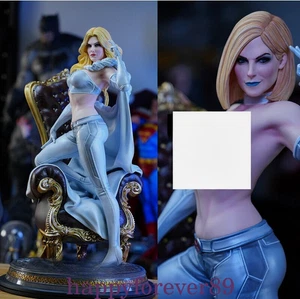 Statua Regina Bianca in resina scala 1/4 in magazzino dipinta su misura sostituibile - Foto 1 di 11