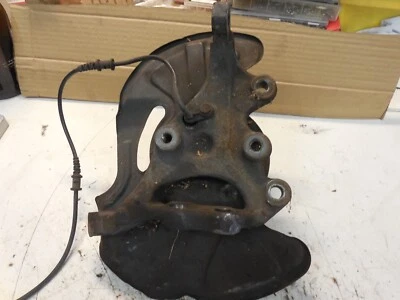 Buje nudillo husillo delantero derecho A2035400417 01-07 mercedes-benz w203 c230 c240 Foto 1 de 4