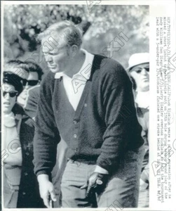 1969 Professional Golfer Jack Nicklaus Missed Short Birdie Putt Press Photo - Picture 1 of 2