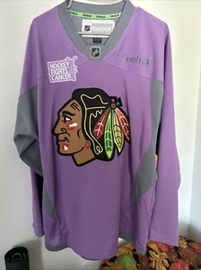 NHL Chicago Blackhawks Reebok Hockey Fights Cancer Jersey Size Large - Picture 1 of 9