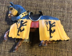 Schleich 2003 World of Knights Blue and Old Gold Tournament Horse - Picture 1 of 7
