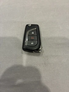 89070-0R300 OEM TOYOTA RAV4 CONTROL REMOTO SIN LLAVE ABATIBLE CON LLAVE DE CORTE FCC ID: GQ4-73T - Imagen 1 de 8