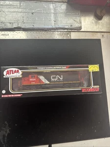 Atlas 10004573 HO CN GP38-2 Diesel Locomotive with DCC & Sound #5824 - Picture 1 of 4
