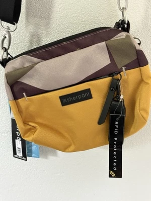 Bolso Sherpani Skye Convertible Sueco Camuflaje 7” H x 8” W, Negro y Multicolor NUEVO Foto 1 de 4