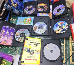 4 DVD's What's New Scooby-Doo! Safari, So Good! & Goes Hollywood & 3 Exact Other - Picture 1 of 19
