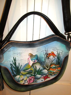 Bolso de hombro o cartera ANUSCHKA Mermaid/Sea Life CUERO PINTADO A MANO Expandir Foto 1 de 4